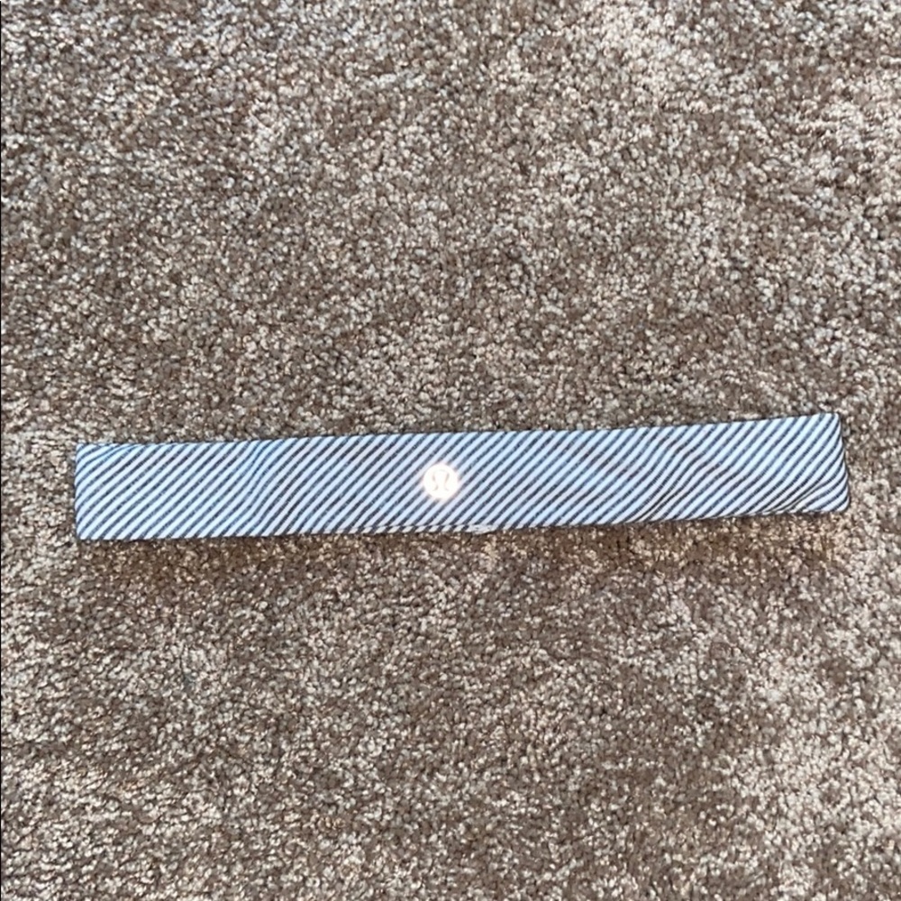 Lululemon headband.